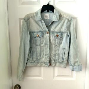 American eagle light blue jean jacket size XS